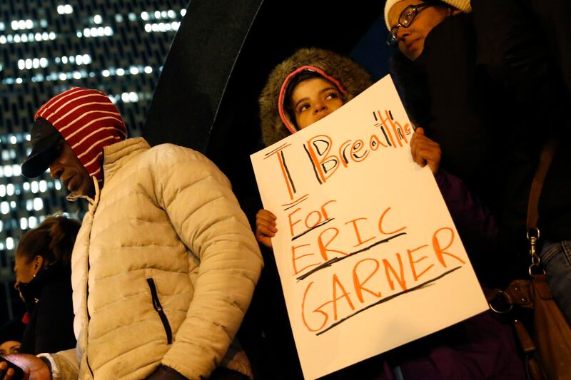 galleries/2014/12/05/day-2-scenes-from-the-eric-garner-protests-photos/141204-garner-7_yjzf3c