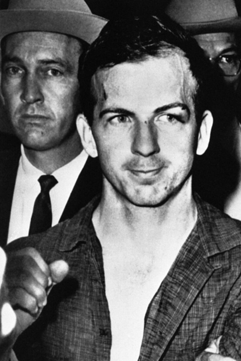 galleries/2011/07/26/killer-smiles/killer-smiles-lee-harvey-oswald_cp3otu