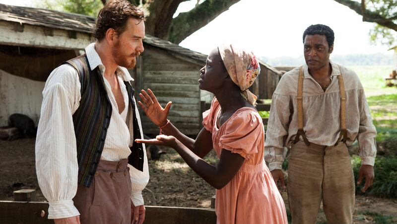 1382652301000-AP-FILM-REVIEW-12-YEARS-A-SLAVE-59155168_n81zks