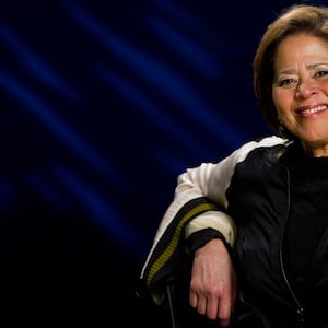 articles/2011/07/22/anna-deavere-smith-explores-20-views-of-life-death-in-let-me-down-easy/anna-deavere-smith-black_ukvbwg