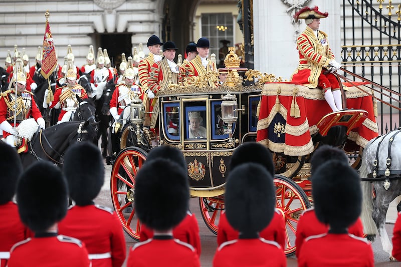 articles/2013/05/08/the-new-royal-job-share-charles-attends-parliament-opening-for-first-tme-in-17-years/parl5_f2hefa