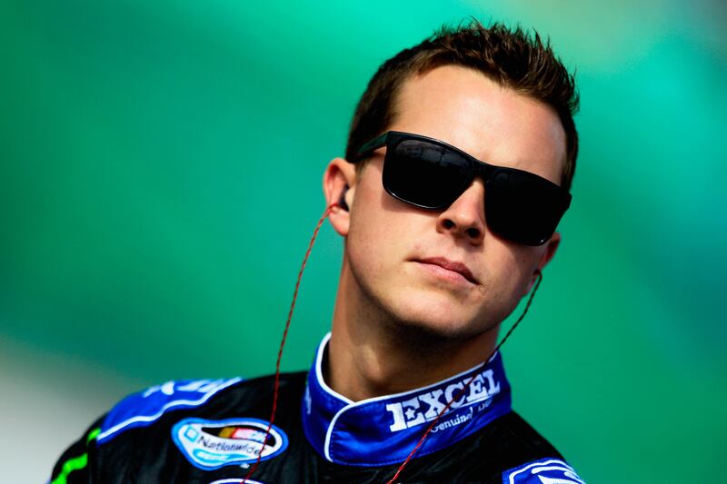 articles/2013/11/13/can-nascar-driver-trevor-bayne-race-safely-with-multiple-sclerosis/131112-sepkowitz-driver-ms-tease_ahelkl