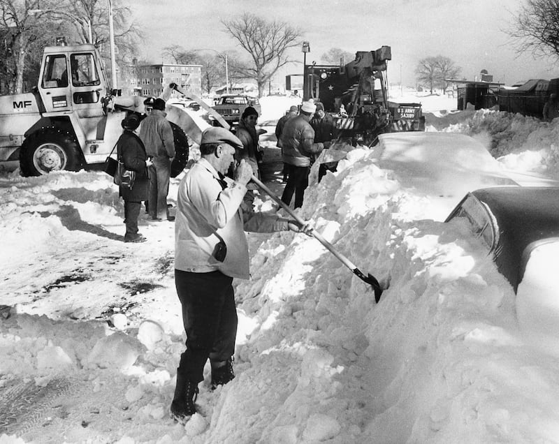 galleries/2013/02/08/1978-now-that-was-a-blizzard-photos/130207_blizzard5_sco830