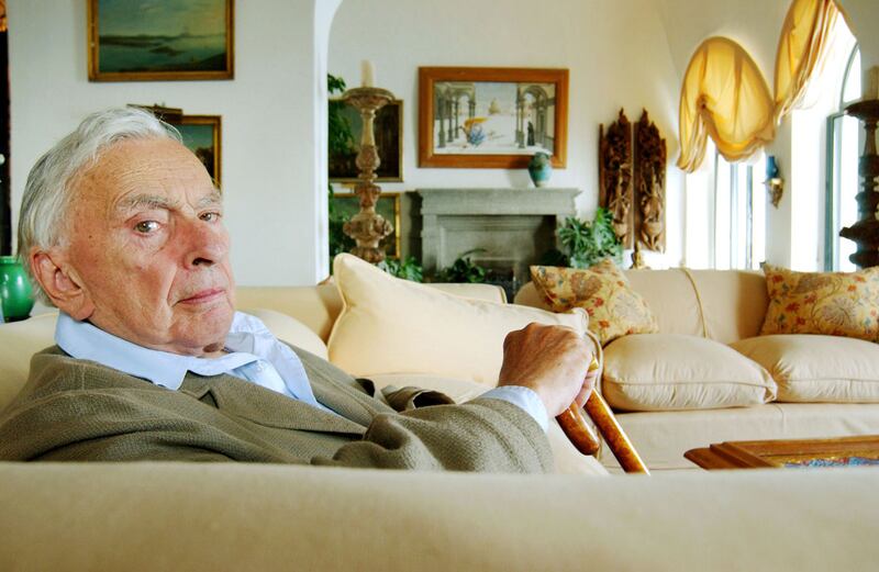 articles/2012/08/01/remembering-gore-vidal-he-was-a-mortal-after-all/gore-vidal-13_pgbqhy