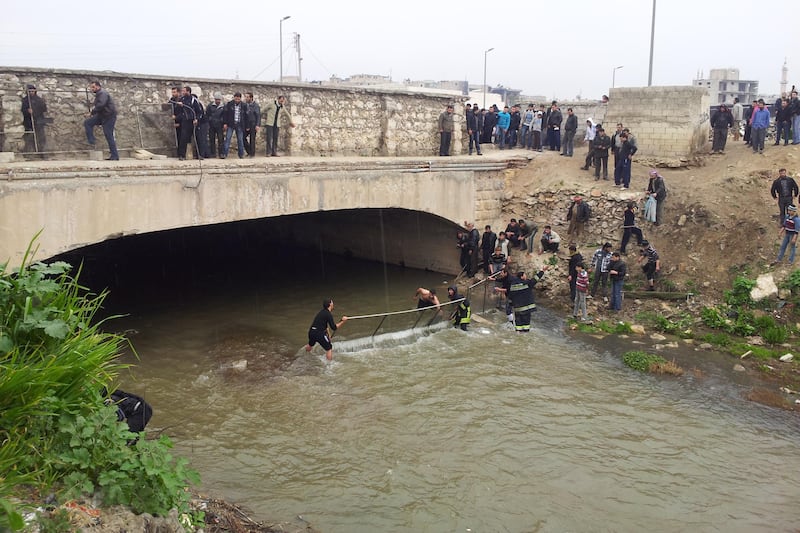 articles/2013/04/30/syria-s-river-of-death/130429-syria-river-of-death-solvang-embed2_pojyur