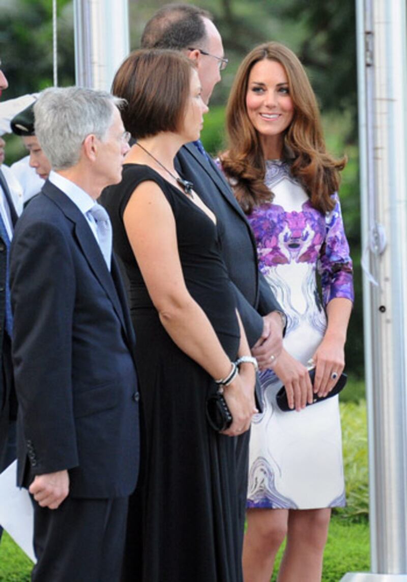 articles/2012/09/11/kate-middleton-wears-prabal-gurung-nick-gruber-plots-his-reality-show/kate-singapore1_gbnyzy