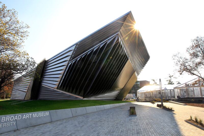 galleries/2016/03/31/zaha-hadid-architectural-powerhouse/160331-zaha-hadid8_csrimi