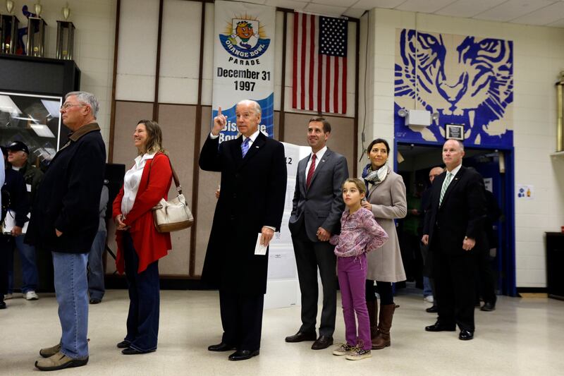 galleries/2012/11/06/scenes-from-election-day-voting-across-the-country-photos/voting-gal-010_z1ejvj