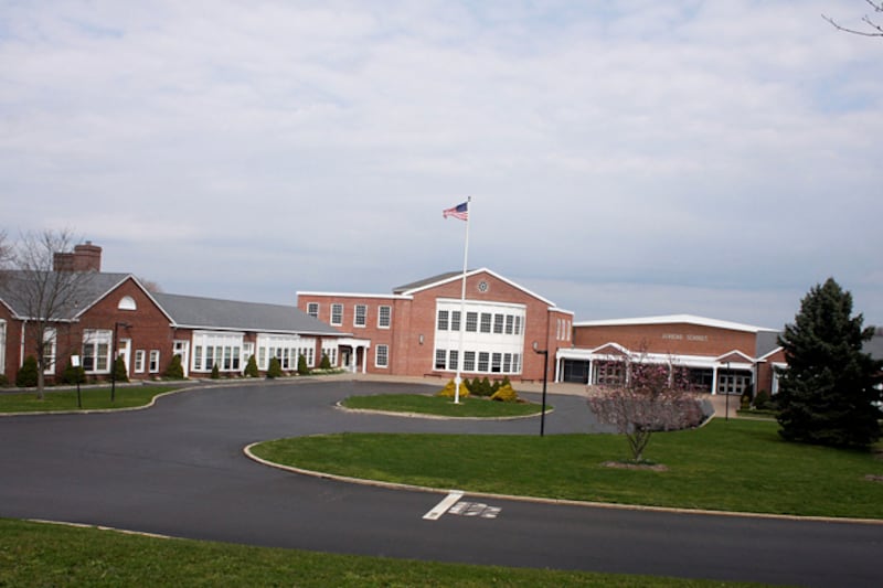 galleries/2013/05/06/top-25-high-schools-northeast/jericho-high-school_qyvdrq