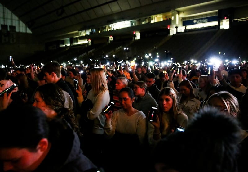 2022-12-01T033130Z_2029844387_RC2HWX97MS8H_RTRMADP_3_IDAHO-STUDENTS-VIGIL_l32jt8