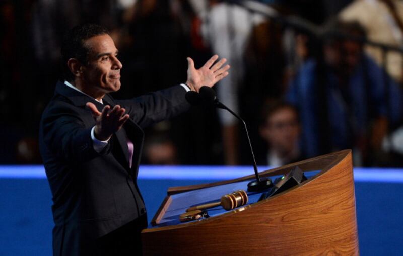 articles/2012/09/10/why-i-booed-jerusalem/Villaraigosa-openz_mk370b