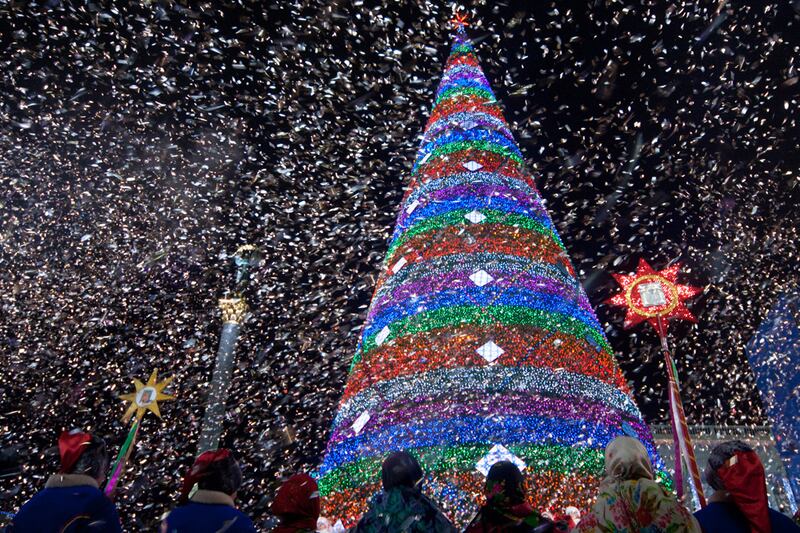 galleries/2011/12/23/spectacular-christmas-trees-photos/christmas-trees-kiev_dblmws