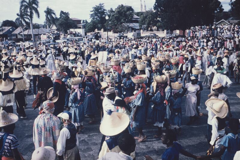 galleries/2014/03/04/vintage-mardi-gras-madness-around-the-world-photos/140303-vintage-mardi-gras07_pvluua