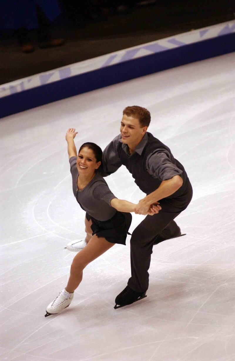 Cheated-Canadian-skaters-jamie-Sale-and-David-Pelletier_hrw25v