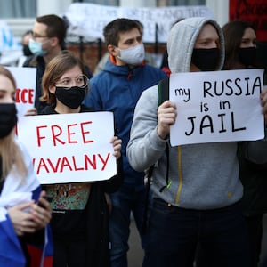 2021-04-21T181206Z_737998707_RC2I0N9V3F5R_RTRMADP_3_RUSSIA-POLITICS-NAVALNY-PROTESTS_bdidr0