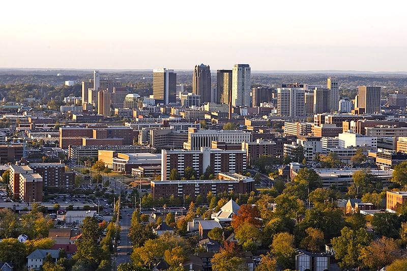 galleries/2011/10/31/america-s-30-brokest-cities-photos/brokest-cities-23-birmingham_gaupcv