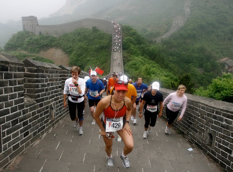 galleries/2013/11/02/extreme-races-10-mind-blowing-marathons-photos/extreme-marathon-china_y8cdtu