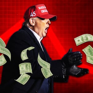 220418-trump-pac-money-tease-01_udyyvs