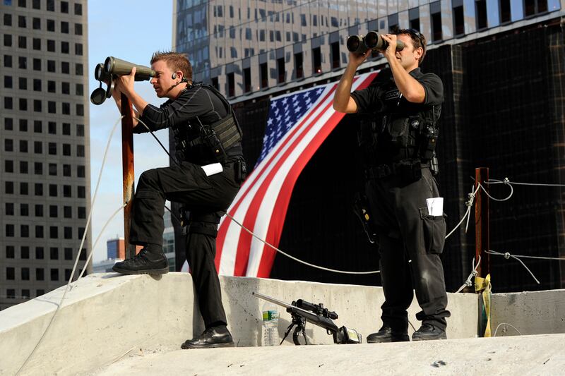 galleries/2011/09/11/911-memorial-ceremony-10th-anniversary-obama-bush-photos/911-memorial-3-gal_hcc2ea