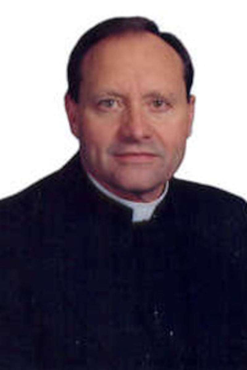 articles/2013/01/22/monsignor-meth-kevin-wallin-the-kinky-priest-who-sold-meth/130119-msgr-meth-daly-secondary_mnzswk