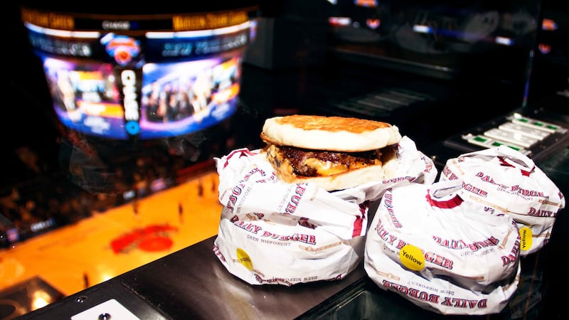 180104-rothbaum-john-starks-knicks-msg-burgers-embed_f46nwc