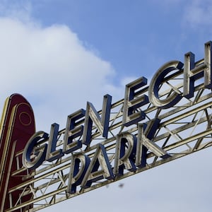 videos/2015/09/01/an-art-deco-amusement-park-turned-artist-haven/150820-rover-echo-park-tease_k6fcp6