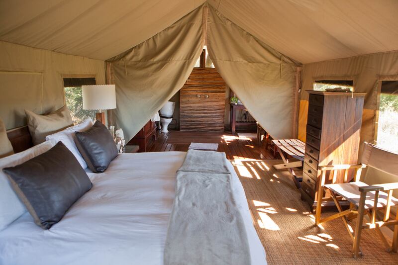 galleries/2013/08/21/five-spots-to-glamp-like-a-champ-photos/glamping-nxabega-okavango-camp_j4tnls