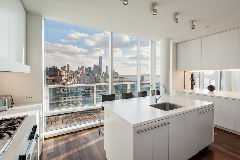 galleries/2014/12/06/omg-i-want-this-house-new-york-city-photos/141204-penthouse-10_hjwacr