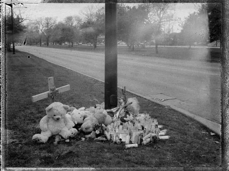 galleries/2012/04/18/gang-violence-and-crime-in-chicago-photographs-by-jon-lowenstein/chicago-south-side-jon-lowenstein-12_ryowum