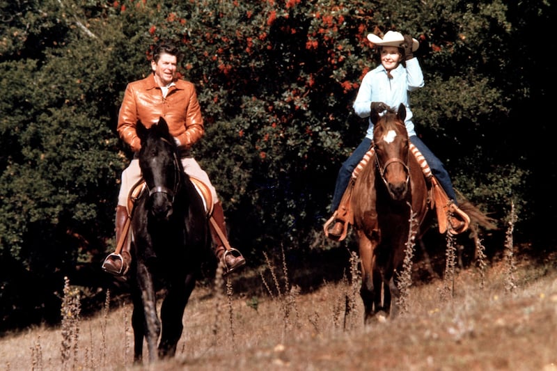 galleries/2013/04/03/john-f-kennedy-barack-obama-more-presidents-style-off-duty-photos/130402-presidents-off-duty-reagan_bjis4w