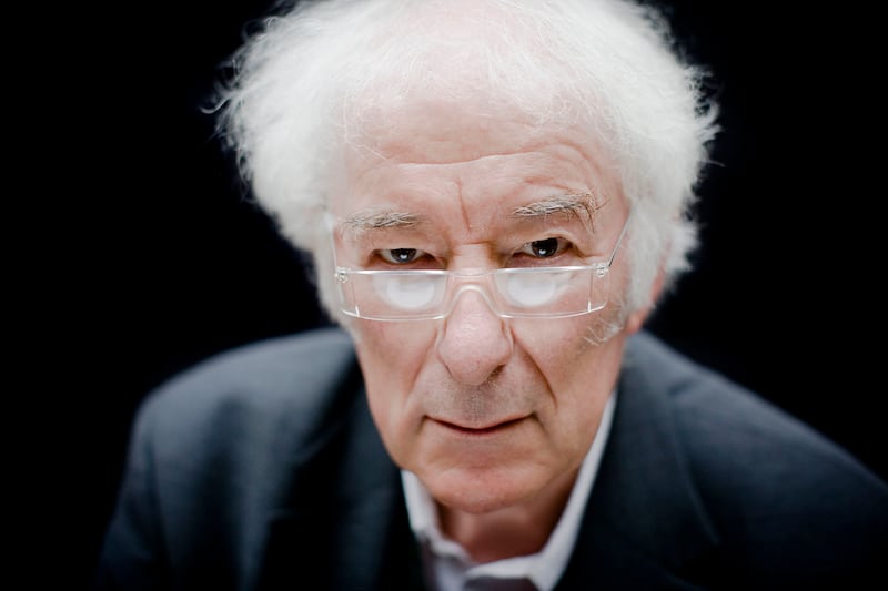 articles/2013/08/30/seamus-heaney-1939-2013-accessible-yes-and-beautiful/130830-so-seamus-heaney-obit-tease-embed_ydbxe1