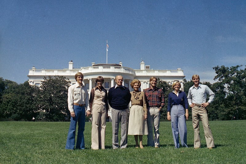 galleries/2011/07/09/betty-ford/family-betty-ford-obituary_jpjcat