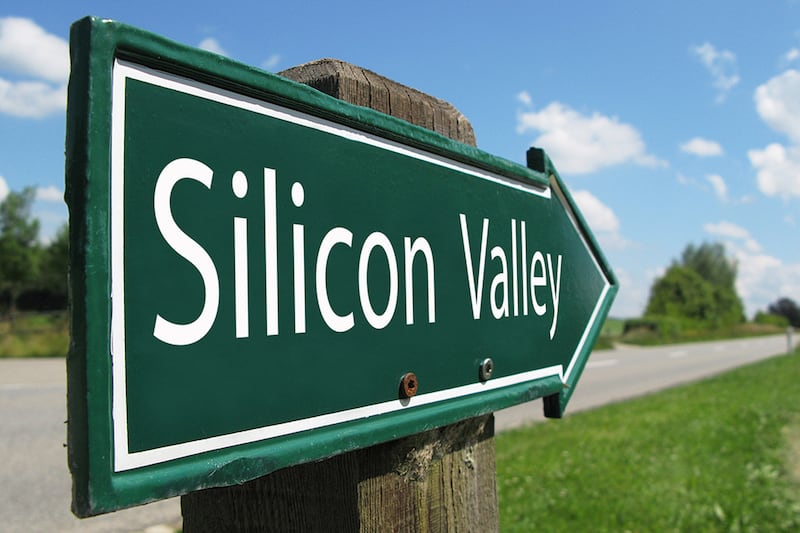 articles/2013/11/30/the-race-is-on-in-silicon-valley-to-escape-real-america/131129-silion-valley_ilb8wu