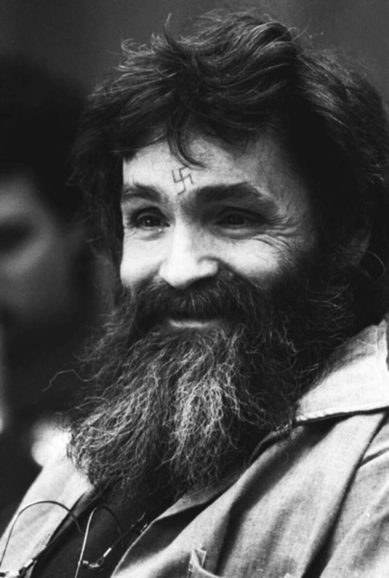 galleries/2011/07/26/killer-smiles/killer-smiles-charles-manson_mhtssu