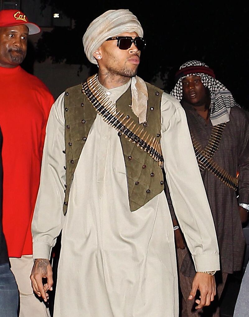 galleries/2013/10/31/most-controversial-celebrity-costumes-photos/controversial-celeb-costumes-chris-brown_kqoas4