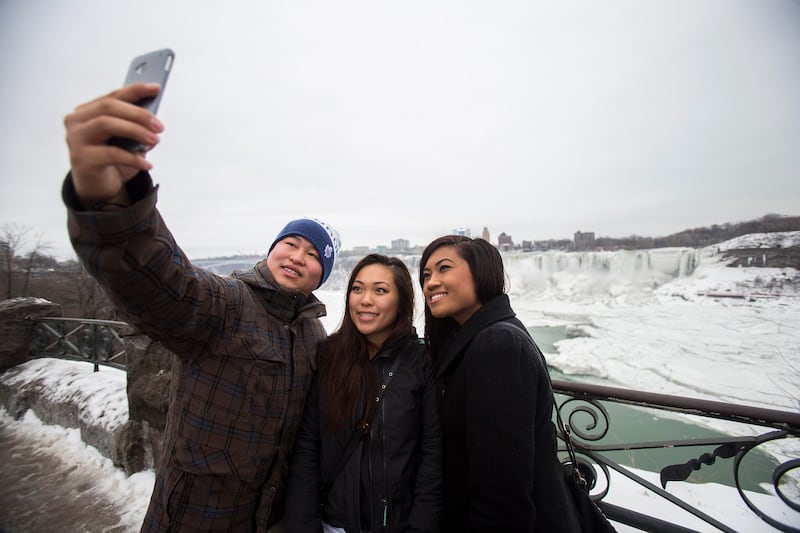 galleries/2014/03/04/niagara-falls-is-an-icy-frozen-wonderland/nigara-falls-gal-3_g2ftac