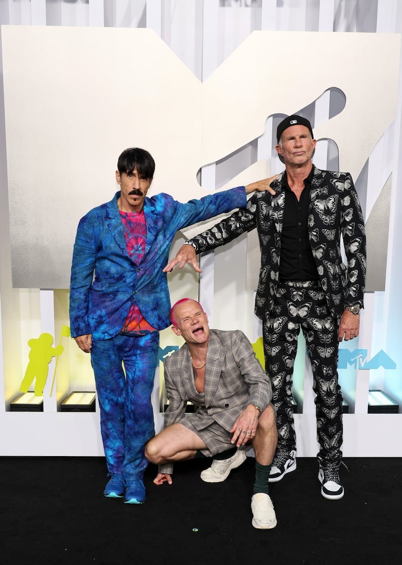 220828-vmas-red-hot-chili-peppers_cro7yx