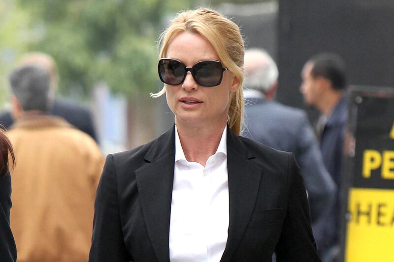 articles/2012/03/19/a-hung-jury-for-nicollette-sheridan/nicolette-sheridan-trial-cheat_lihjew