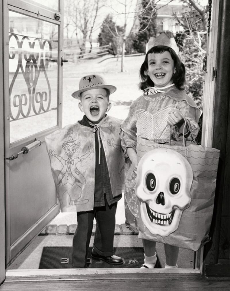 galleries/2010/10/27/vintage-kids-halloween/vintage-kids-halloween-15_uh53bd