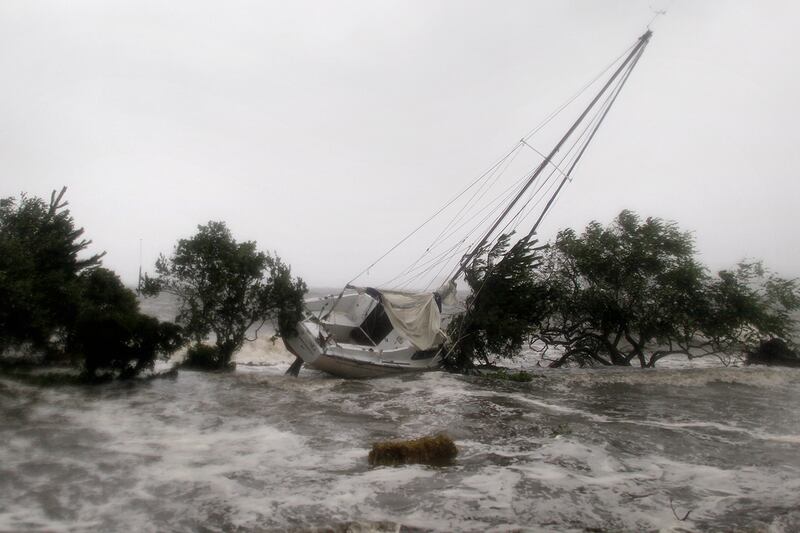 galleries/2011/08/26/hurricane-irene-photos/irene-photos-long-island-capsized_u6f5yh