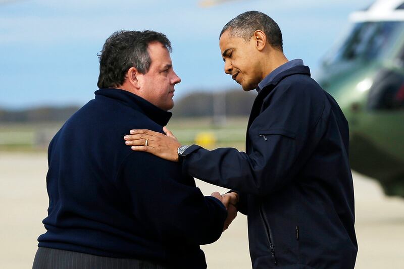 articles/2012/11/01/romney-stranded-as-christie-obama-team-up-after-hurricane-sandy/chris-christie-obama-nj-kurtz_irlihh