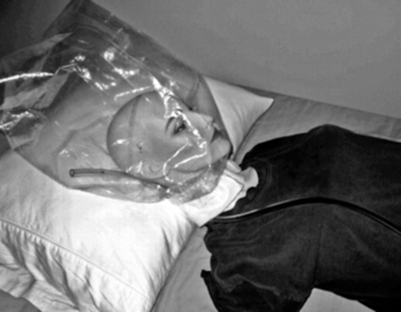 articles/2011/04/27/suicide-kits-the-91-year-old-woman-selling-instant-death-on-the-internet/ross-suicide-kits---2_xwtfis