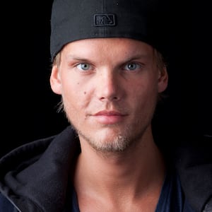 212821-Roundtree-Avicii-tease_i3nd7l