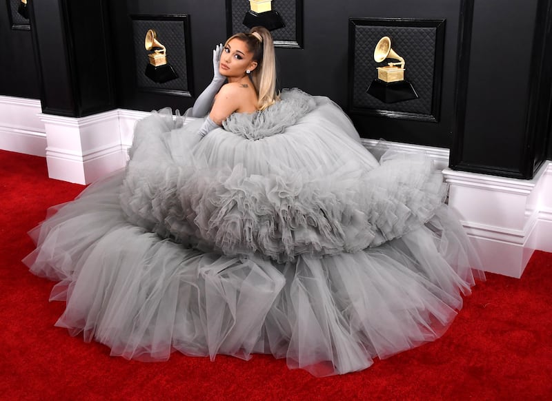 ariana-grammys_bde98n