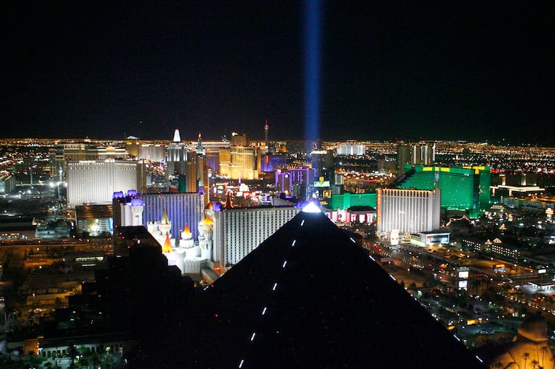 articles/2013/08/03/sex-and-violence-in-sin-city/130803-las-vegas-tease_syex0i