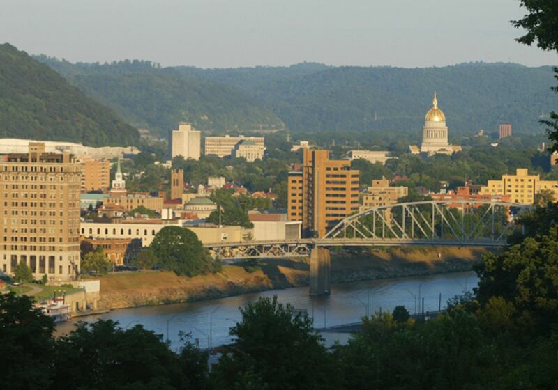 galleries/2011/04/04/state-finances/soberest-cities---charleston-west-virginia_wfhv8e