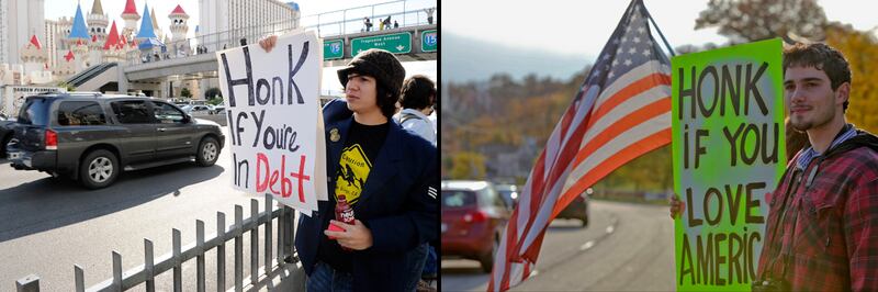 galleries/2011/10/14/common-clause-occupy-wall-street-vs-the-tea-party-photos/tea-occupy-honk_crbl2b