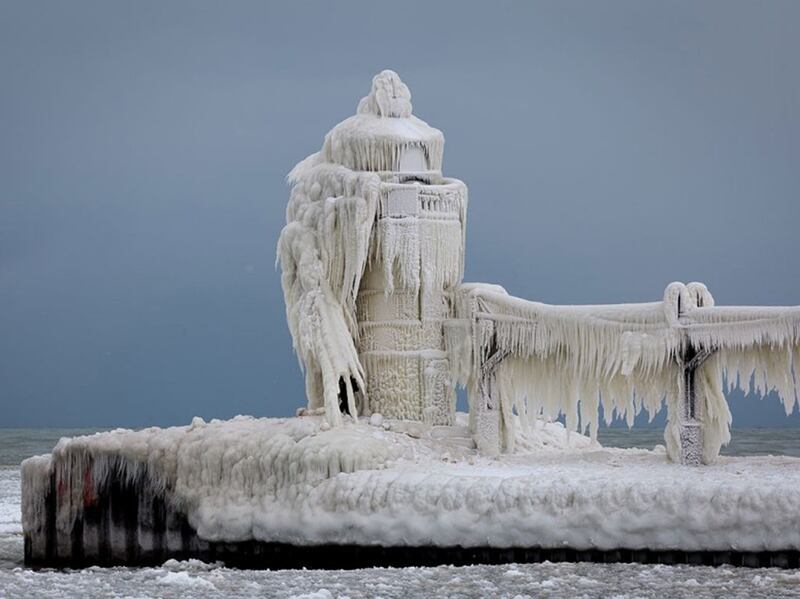 galleries/2014/03/08/picture-perfect-lighthouses-in-winter-photos/cnt-ligthhouse-winter-8_quywx5