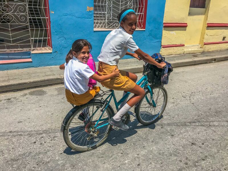 180928-brooklyn-crossing-cuba-bike-embed-1_wwidgq