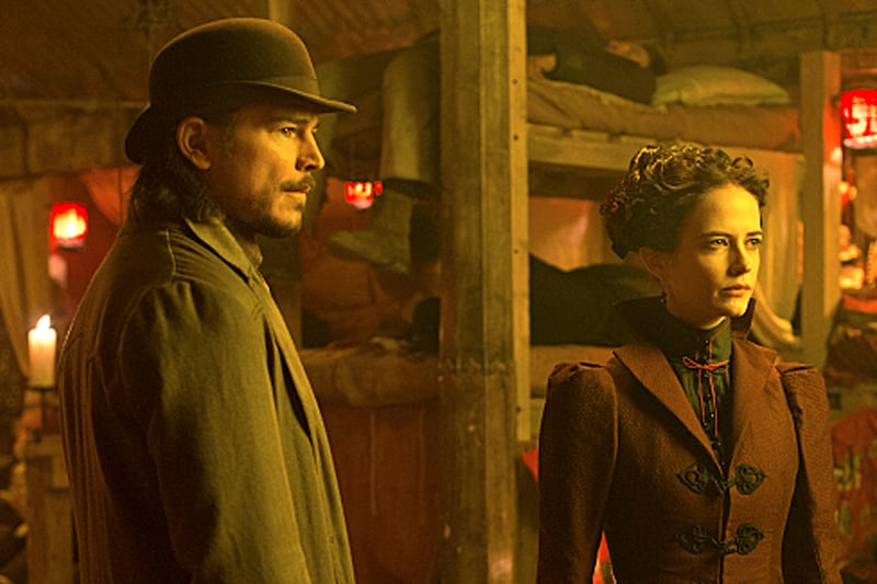 articles/2014/05/11/penny-dreadful-is-a-shameless-orgy-of-blood-gore-and-scary-fun/140509-fallon-pennyd-tease-3_qti0id